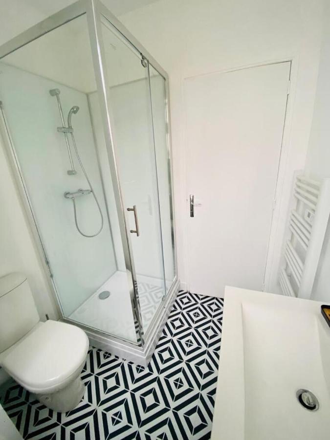Au Coeur De Ville Laval  Ngoại thất bức ảnh