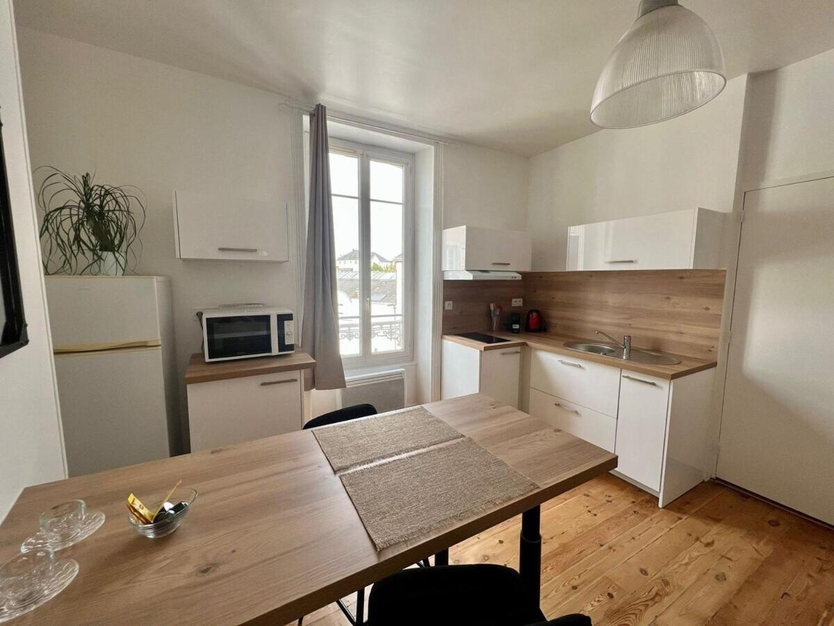 Au Coeur De Ville Laval  Ngoại thất bức ảnh