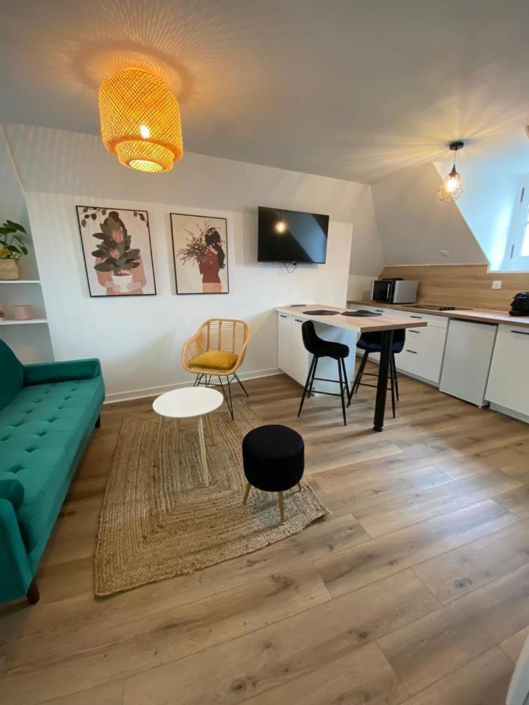 Au Coeur De Ville Laval  Phòng bức ảnh